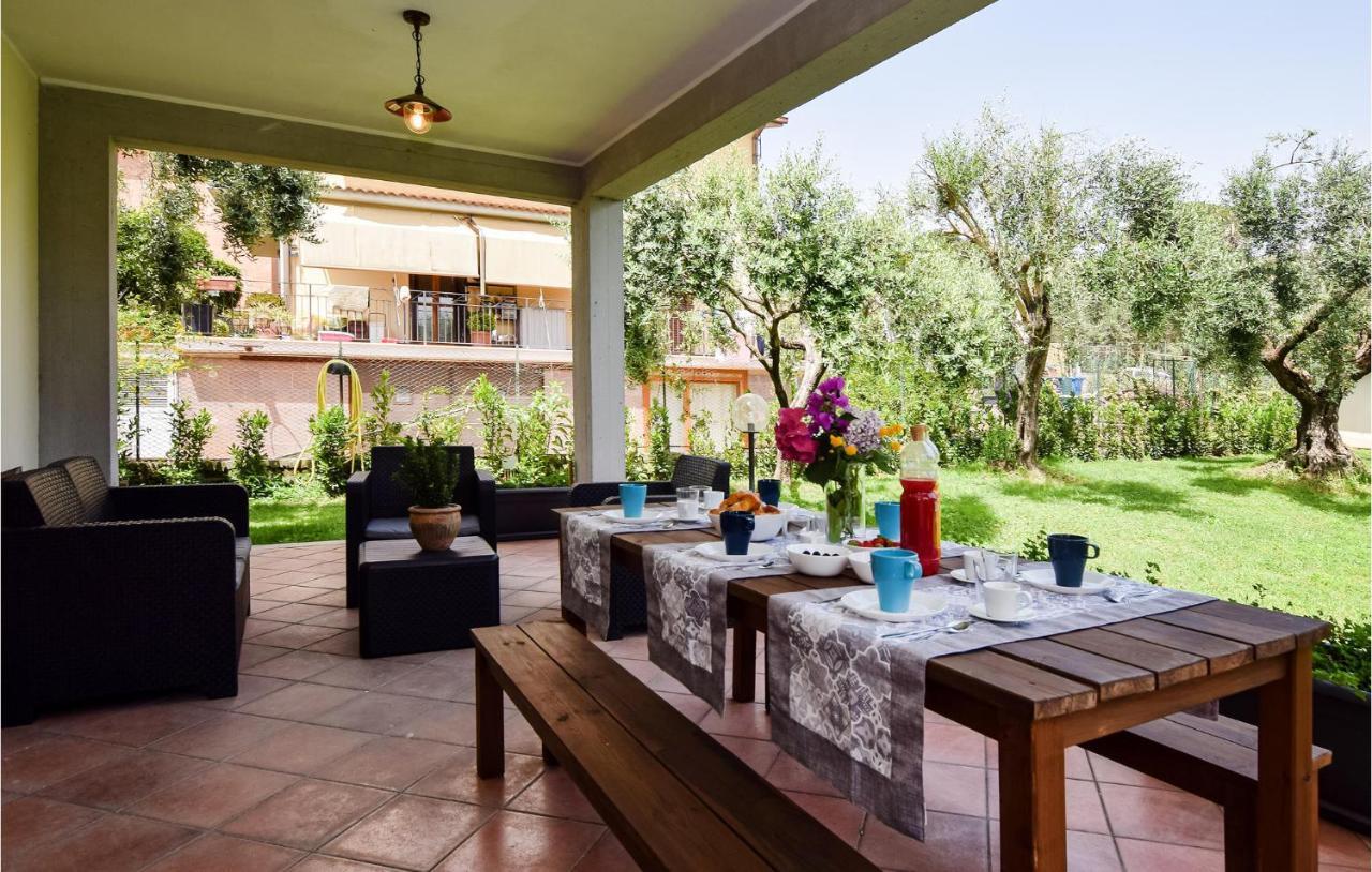 Cozy Home In Anguillara Sabazia With Kitchenette 外观 照片