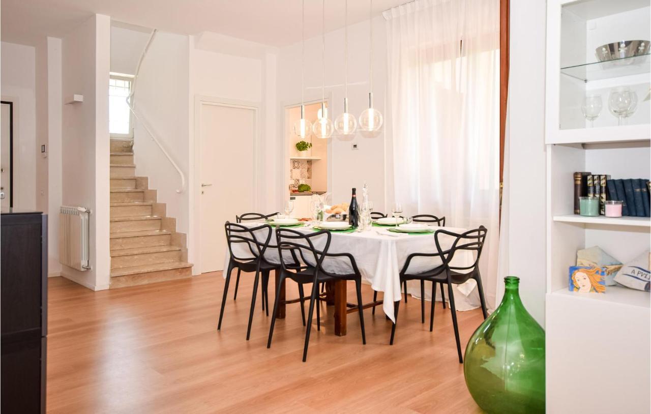 Cozy Home In Anguillara Sabazia With Kitchenette 外观 照片